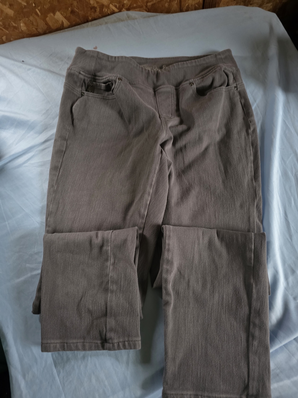 Belle by Kim Gravel Women's Slim Straight Jeans - Gray